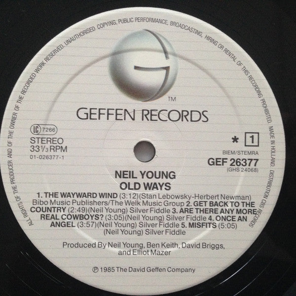 Neil Young ~ Old Ways (Vinyl) - Djungel & Jazz