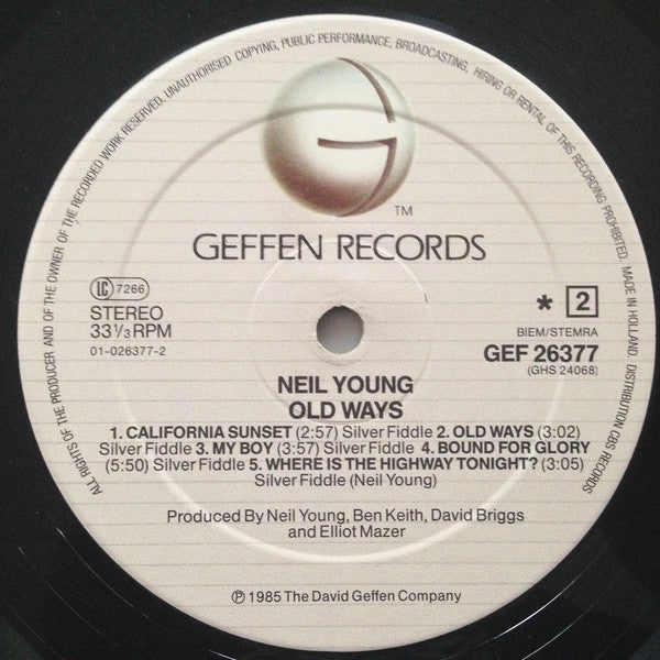 Neil Young ~ Old Ways (Vinyl) - Djungel & Jazz