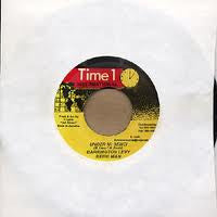 Barrington Levy & Beeie Man* : Under Mi Senci (7", RP)