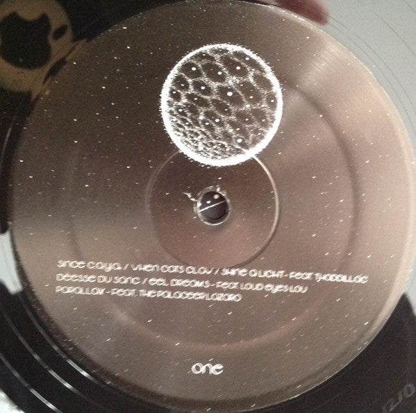 Shabazz Palaces : Quazarz: Born On A Gangster Star (LP, Album)