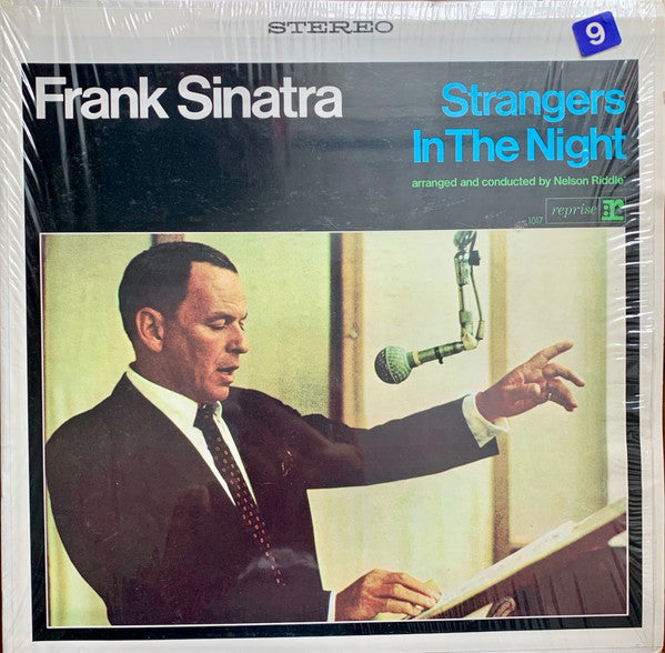 Frank Sinatra ~ Strangers In The Night (Vinyl) - Djungel & Jazz