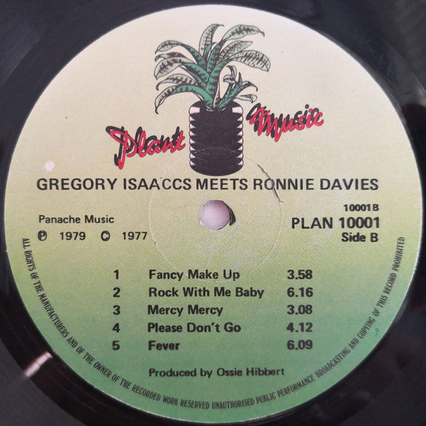 Gregory Isaacs / Ronnie Davis : Gregory Isaacs Meets Ronnie Davis (LP, Album)